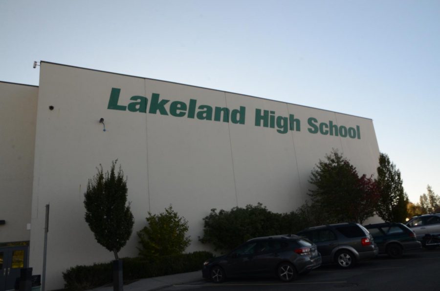 Lakeland High school from the outside.