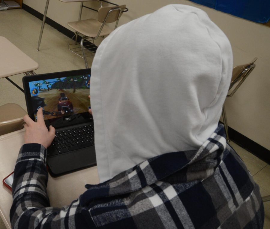Gaming+During+Class