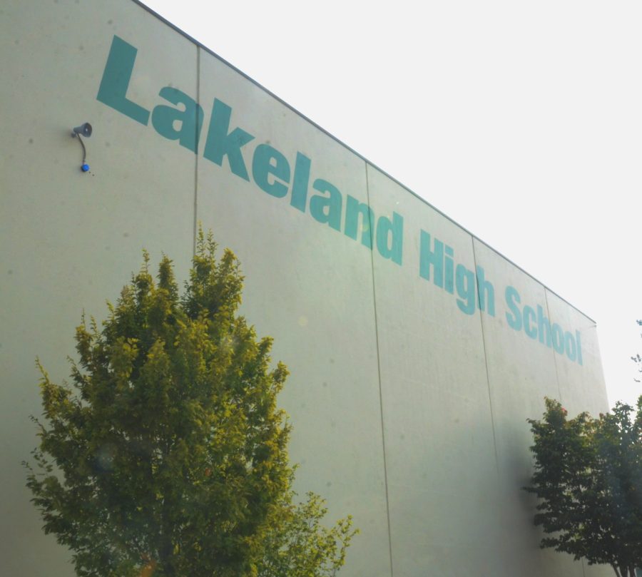 An+Outside+Perspective+of+Lakeland+High+School