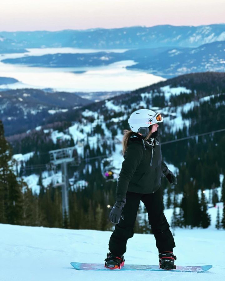 Skiing+vs.+Snowboarding