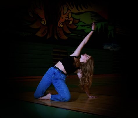 Isadora poses.