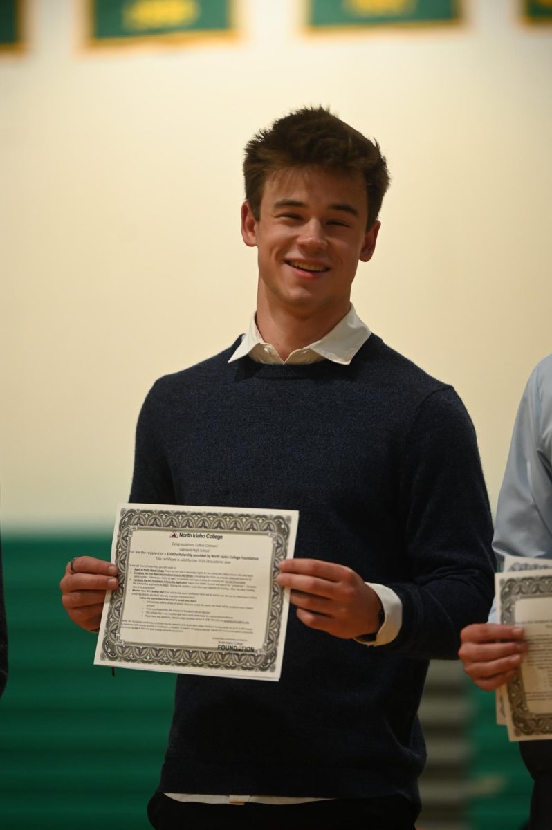 Colton Cleiman receives NIC scholarship