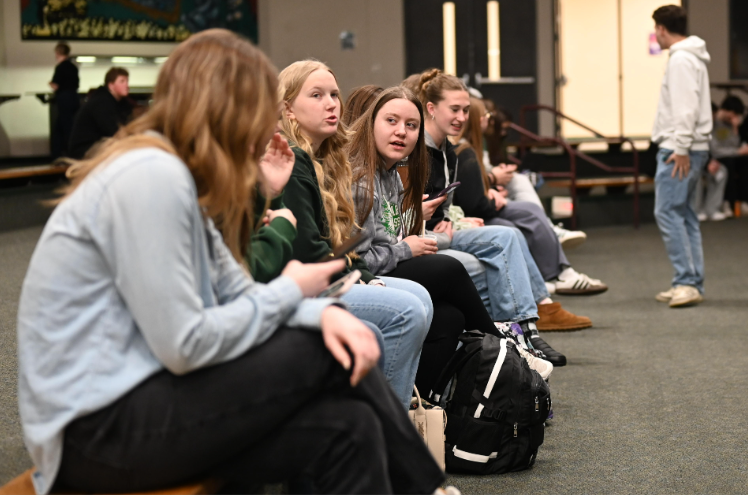 Lakeland high School students waiting for the collages to start talking